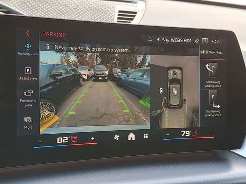 Certified 2024 BMW X1 M35i w/ Premium Package image 14