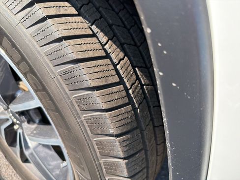 Used 2018 Jeep Grand Cherokee Limited image 5