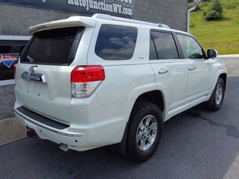 Used 2013 Toyota 4Runner SR5 w/ Premium Pkg AWD/4WD image 3