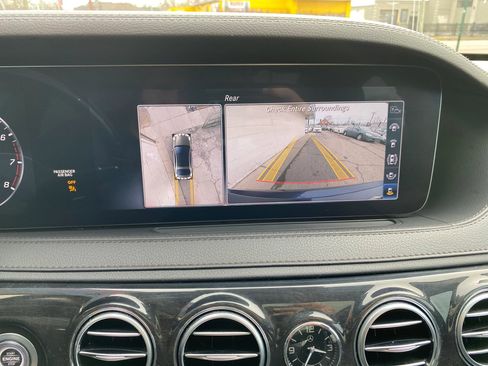 Used 2020 Mercedes-Benz S 560 4MATIC Sedan w/ Premium Package image 23