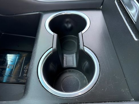 Used 2022 Chevrolet Tahoe LT w/ Luxury Package image 28