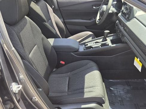 Used 2025 Honda Accord SE image 16