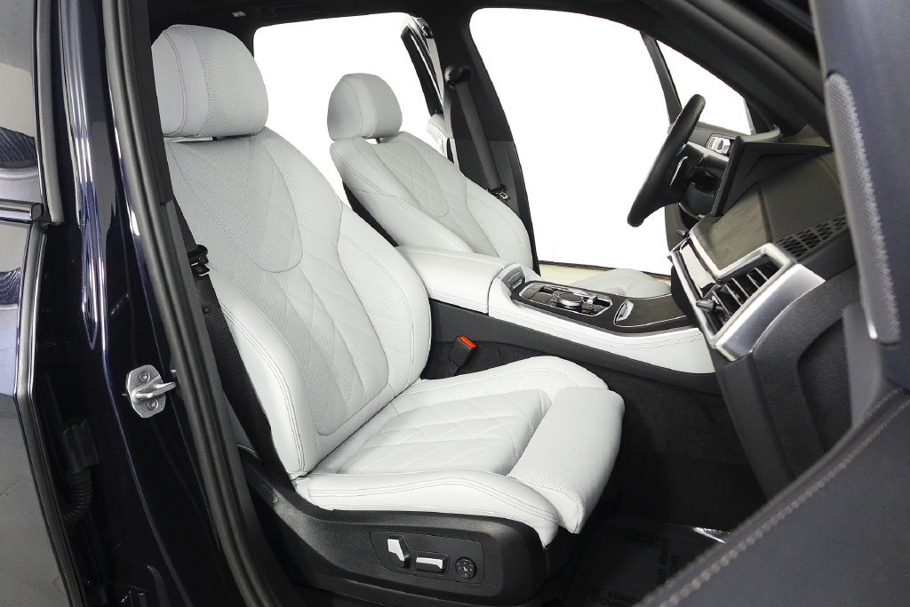 Used 2026 BMW X5 xDrive40i w/ M Sport Package AWD/4WD image 19