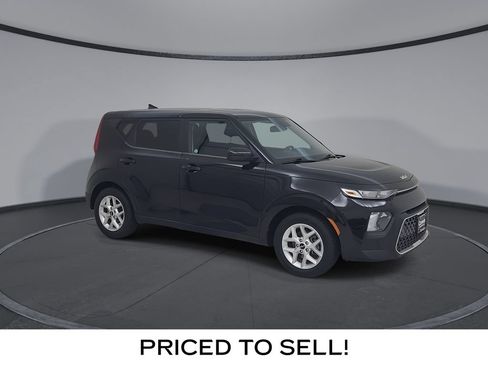 Used 2022 Kia Soul LX w/ Technology Package FWD image 2