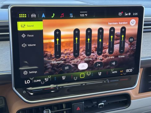 Used 2025 Volkswagen ID. Buzz 1st Edition image 26