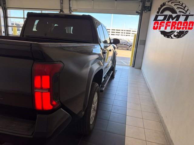 Certified 2026 Toyota Tacoma SR5 AWD/4WD image 8