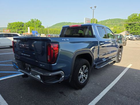 Used 2024 GMC Sierra 1500 SLT AWD/4WD image 3