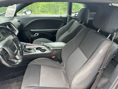 Used 2019 Dodge Challenger SXT w/ Driver Convenience Group AWD/4WD image 3