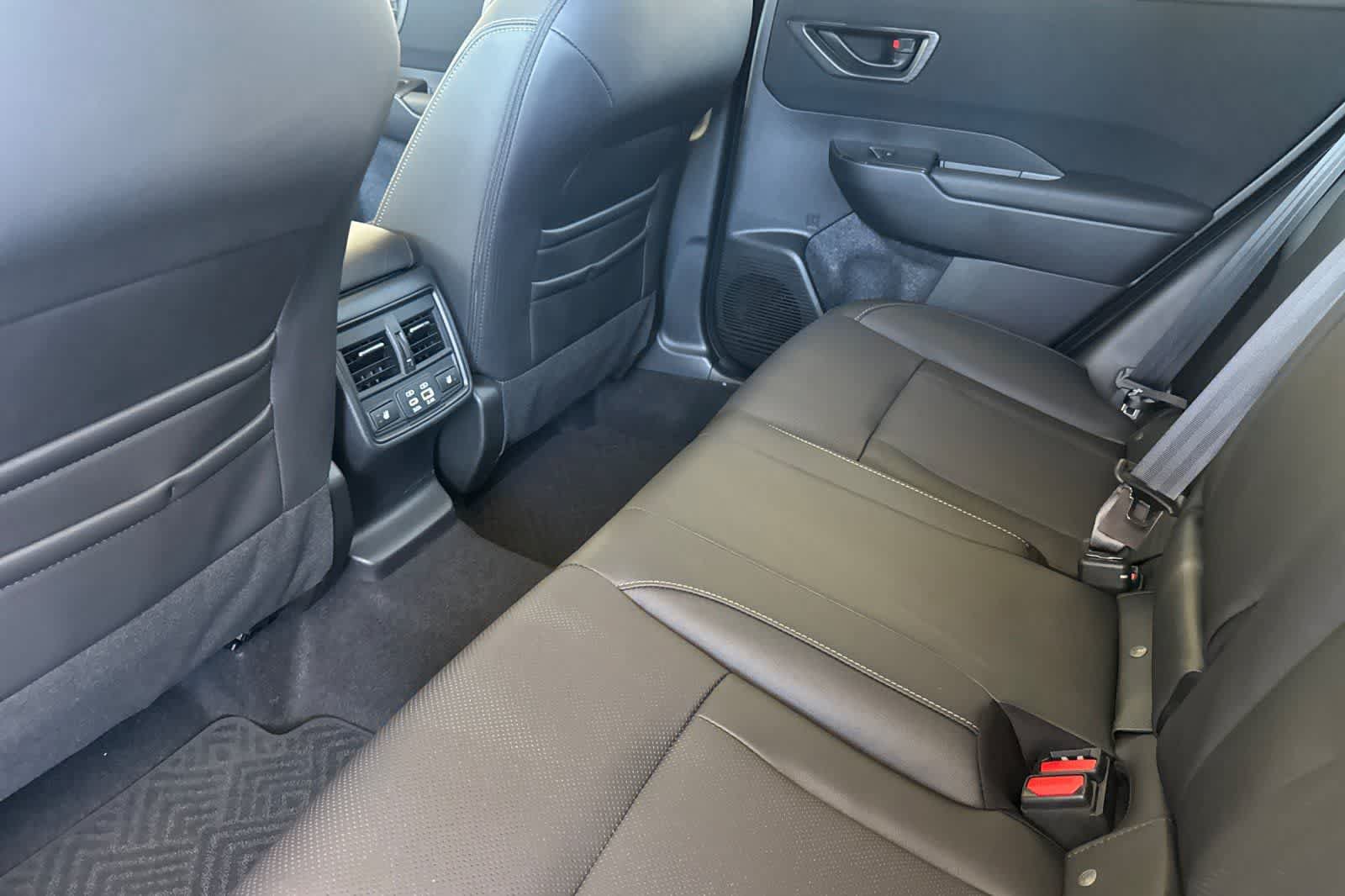 New 2026 Subaru Outback Limited AWD/4WD image 4