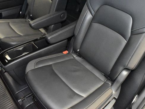 Used 2022 Nissan Pathfinder SL w/ SL Premium Package AWD/4WD image 46