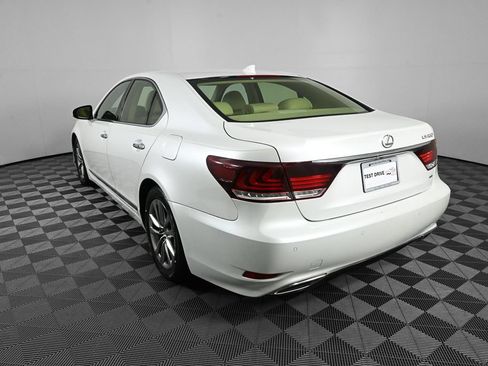 Used 2016 Lexus LS 460 AWD w/ Comfort Package image 4