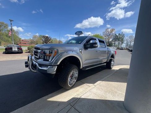 Used 2023 Ford F150 Lariat image 3