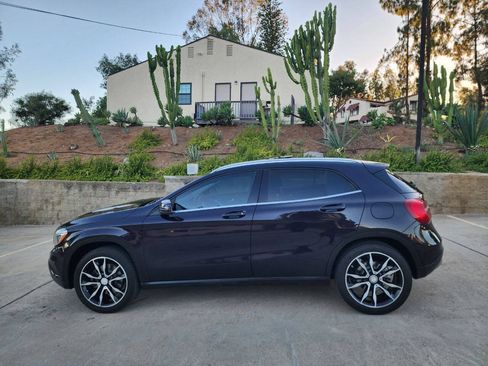 Used 2015 Mercedes-Benz GLA 250 4MATIC image 8