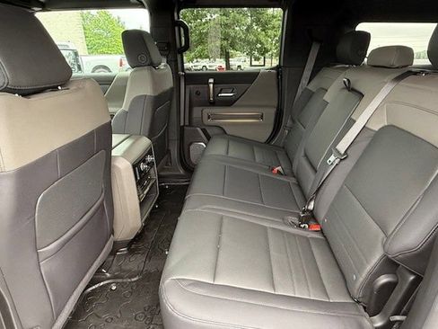 New 2026 GMC Hummer EV SUV w/ LPO, Dark Essentials Package AWD/4WD image 15