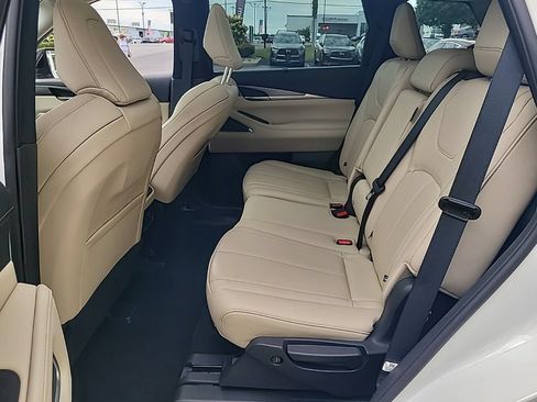 Certified 2023 INFINITI QX60 Luxe w/ Vision Package AWD/4WD image 31