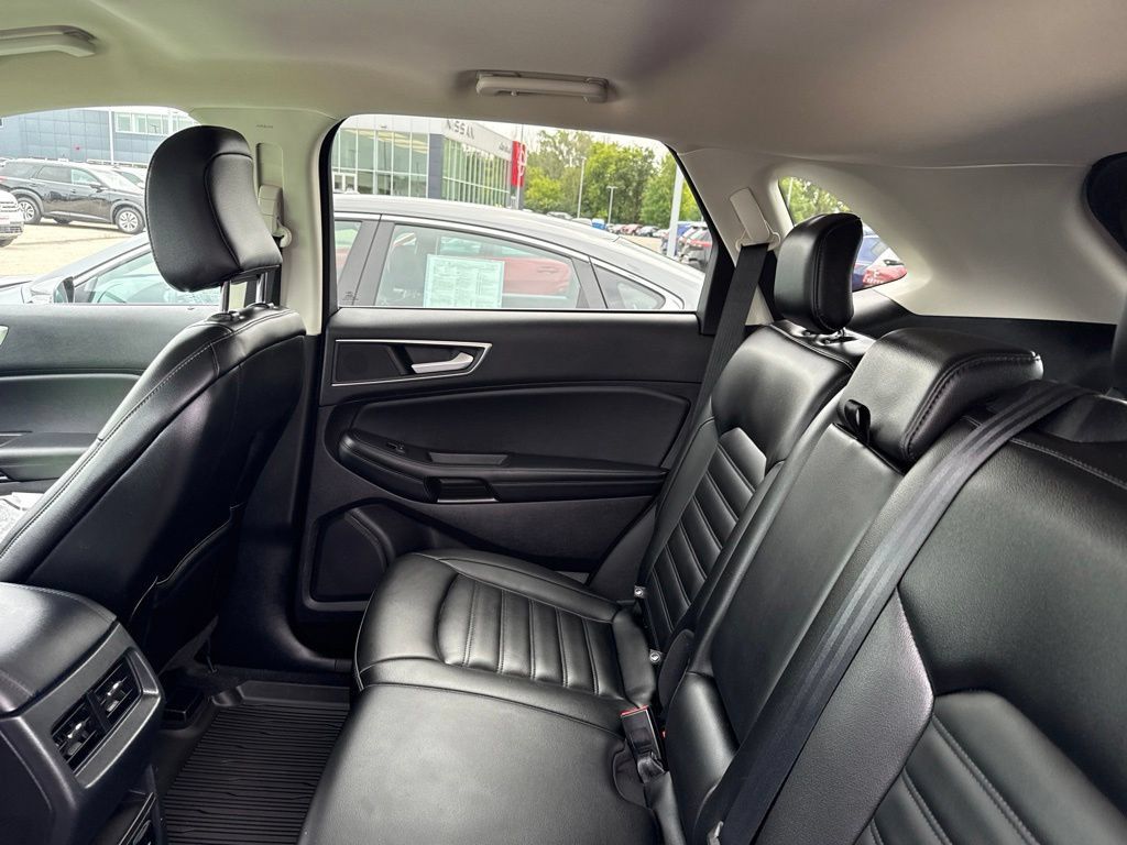Used 2021 Ford Edge SEL w/ Convenience Package AWD/4WD image 25
