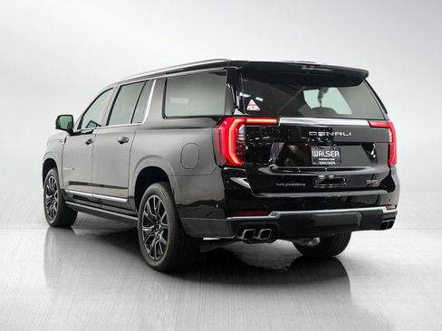 Used 2025 GMC Yukon XL Denali w/ Sun & Power Step Package AWD/4WD image 3