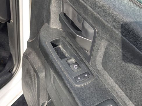 Used 2017 RAM 1500 ST image 31