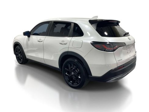 Used 2025 Honda HR-V Sport image 2