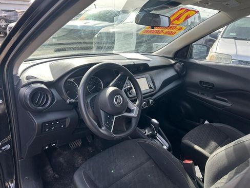 Used 2021 Nissan Kicks S image 7