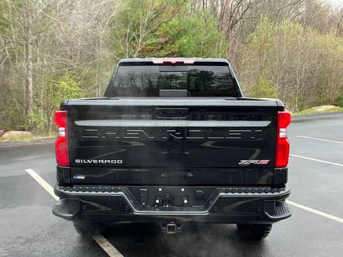 Used 2024 Chevrolet Silverado 1500 ZR2 image 4