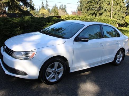 Used 2014 Volkswagen Jetta TDI image 1