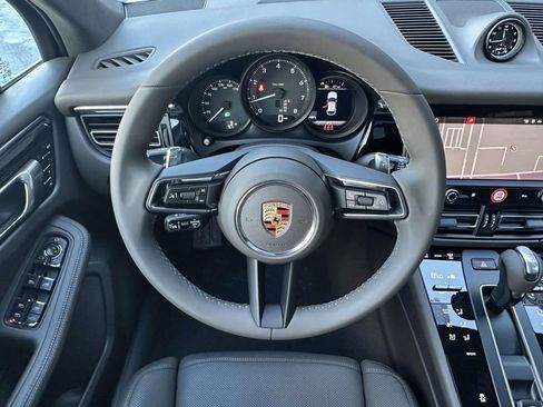 Used 2026 Porsche Macan AWD/4WD image 15