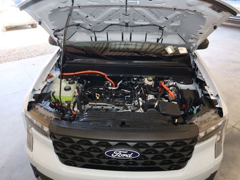 New 2026 Ford Maverick XLT w/ XLT Luxury Package FWD image 21