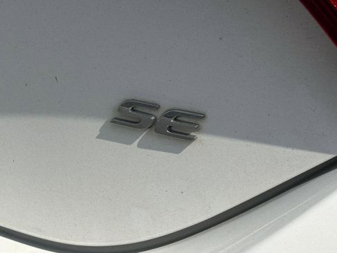 Used 2017 Toyota Corolla SE image 10