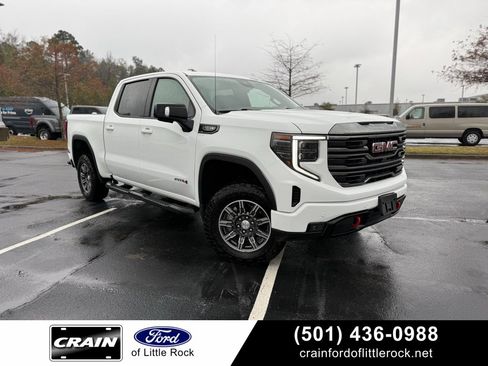 Used 2024 GMC Sierra 1500 AT4 w/ Technology Package image 1