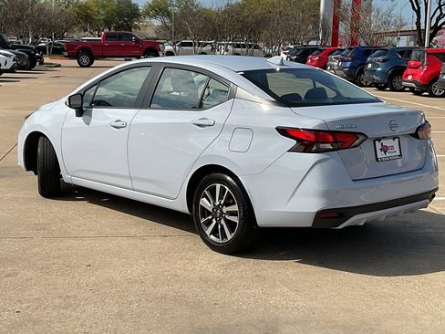 Used 2025 Nissan Versa SV image 7