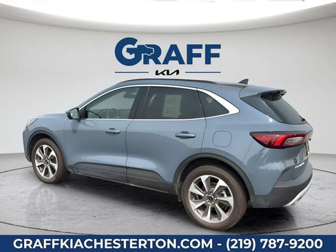 Used 2023 Ford Escape Platinum AWD/4WD image 4