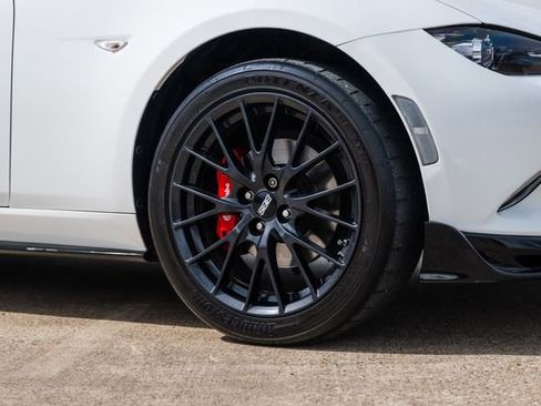 Used 2017 MAZDA MX-5 Miata Club w/ Brembo/BBS Package image 47