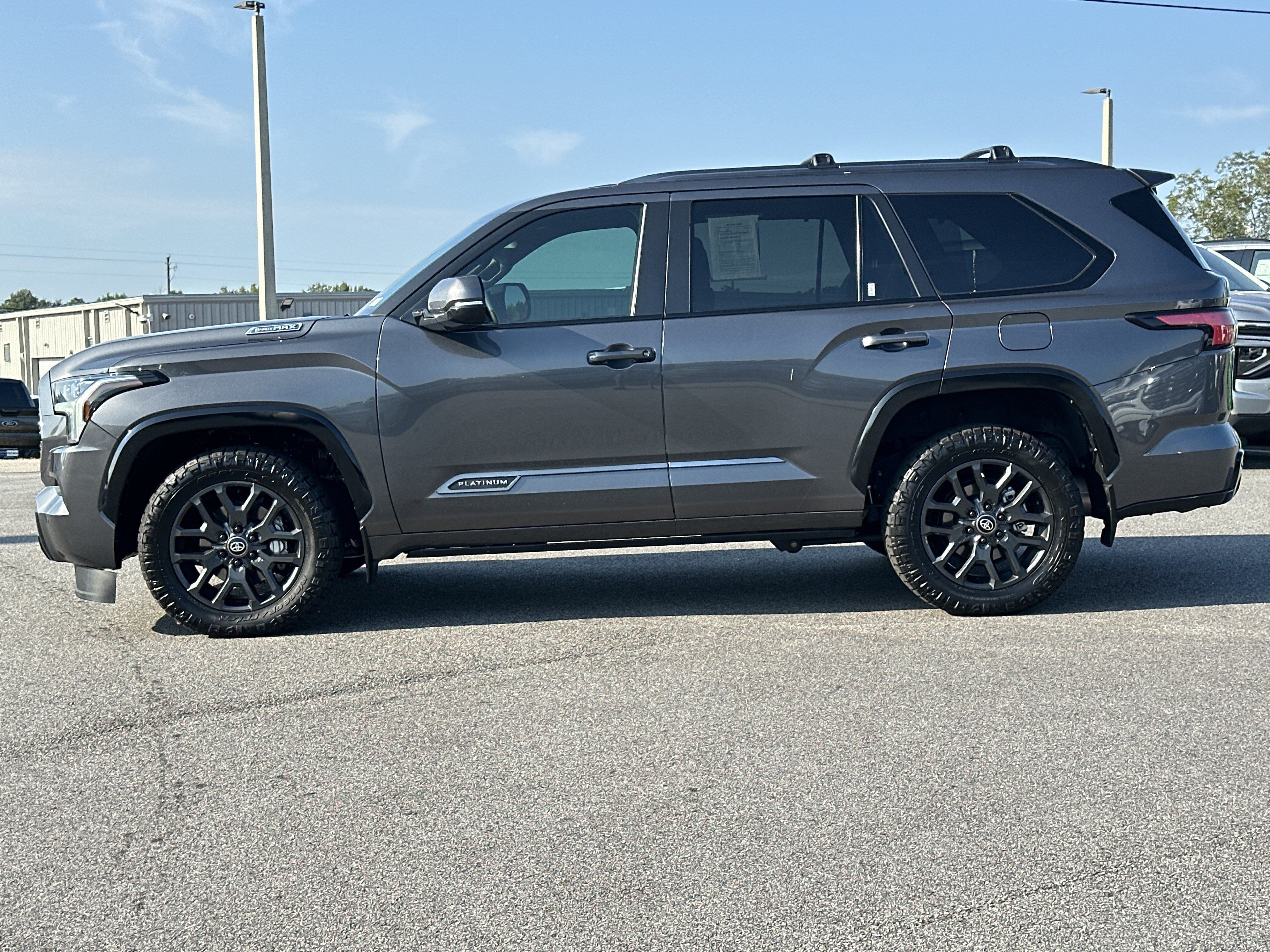 Used 2025 Toyota Sequoia Platinum AWD/4WD image 9