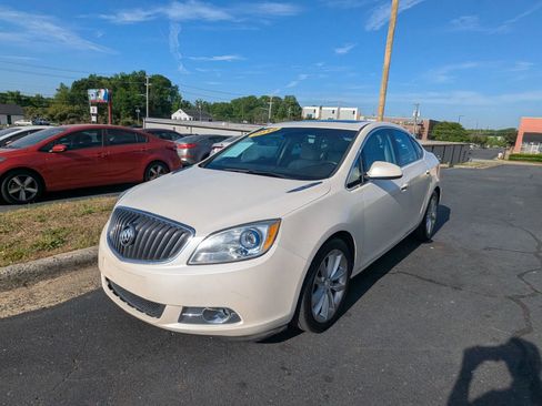 Used 2012 Buick Verano Leather FWD image 3