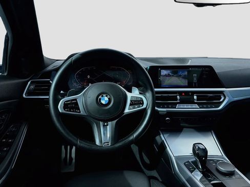 Used 2020 BMW 330i xDrive Sedan w/ M Sport Package AWD/4WD image 22