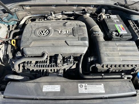 Used 2018 Volkswagen Golf 4-Door image 11