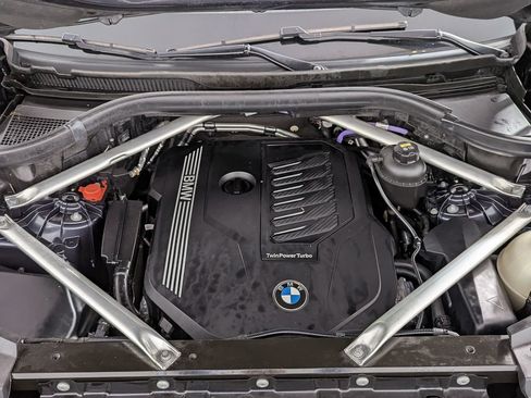 Used 2021 BMW X5 xDrive40i AWD/4WD image 45