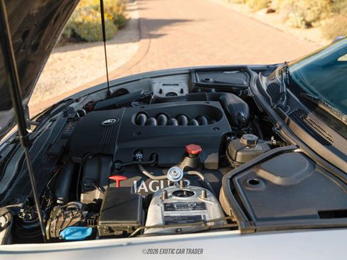 Used 2003 Jaguar XK8 Coupe image 15