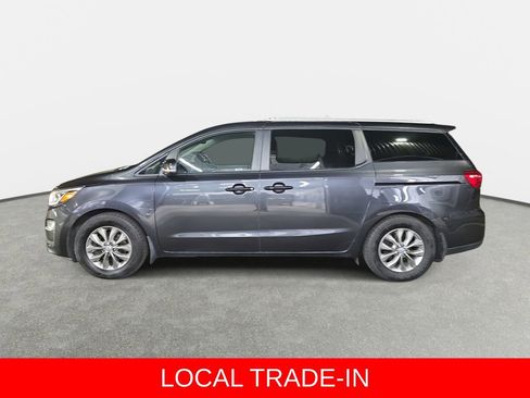 Used 2019 Kia Sedona LX image 8