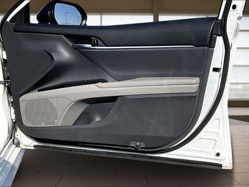 Used 2019 Toyota Camry LE image 24