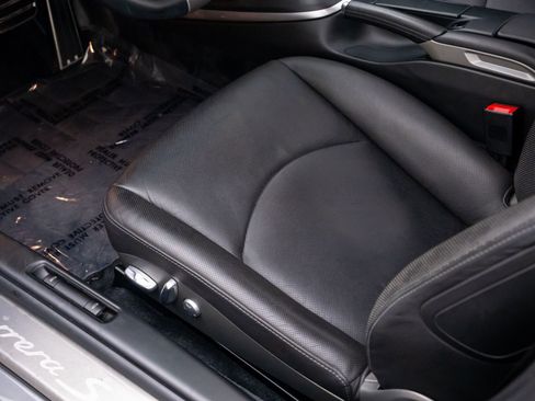 Used 2009 Porsche 911 Carrera S RWD image 16