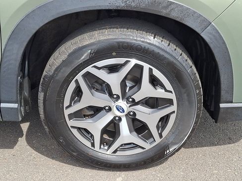 Used 2019 Subaru Forester Premium AWD/4WD image 8