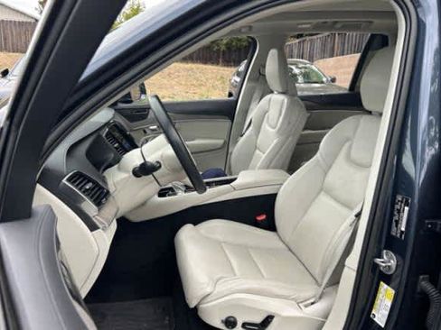 Used 2023 Volvo XC90 B6 Ultimate w/ Protection Package Premier AWD/4WD image 2
