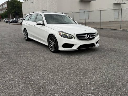 Used 2014 Mercedes-Benz E 350 4MATIC Wagon image 6