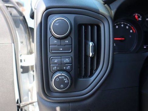 Certified 2025 Chevrolet Silverado 2500 Custom w/ Custom Value Package image 11