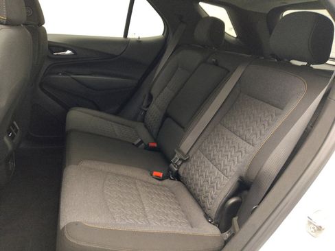 Used 2022 Chevrolet Equinox LT w/ Driver Convenience Package image 18