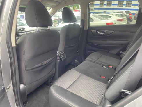 Used 2018 Nissan Rogue SV AWD/4WD image 22