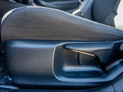 Used 2020 Toyota Corolla LE image 27