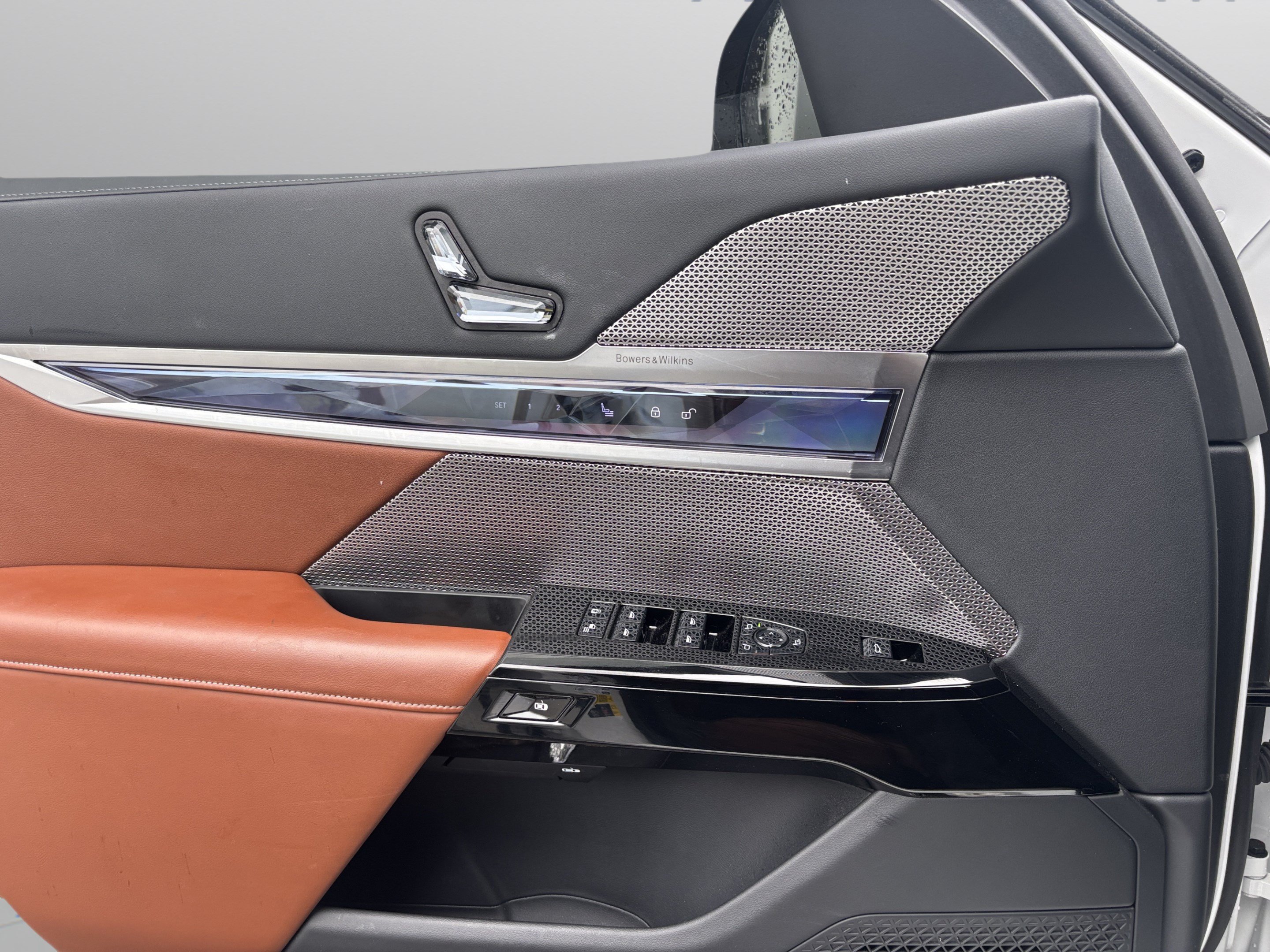 Certified 2024 BMW i7 eDrive50 w/ M Sport Package RWD image 17